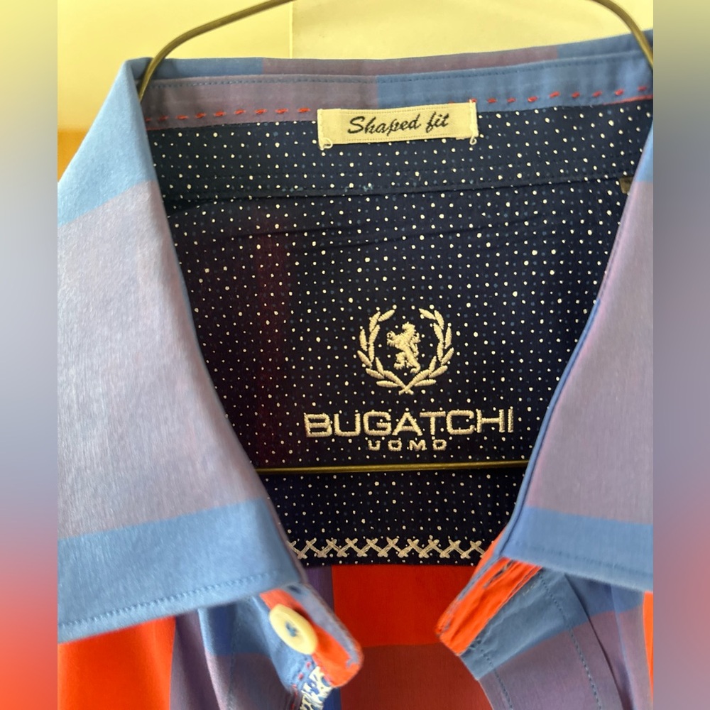Bugatchi Button Up. Great Condition - image 1